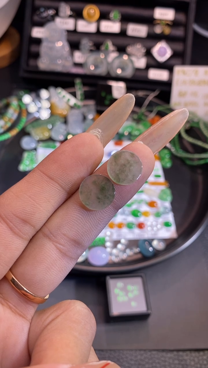 【闪购商品】翡翠挂件未镶嵌牌