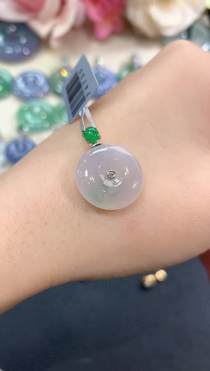 吊坠(不含链)18K金镶嵌翡翠冬日珠宝Q14