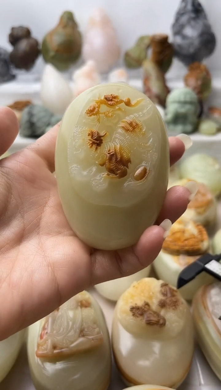 石材方解石手把件不退换虎微瑕