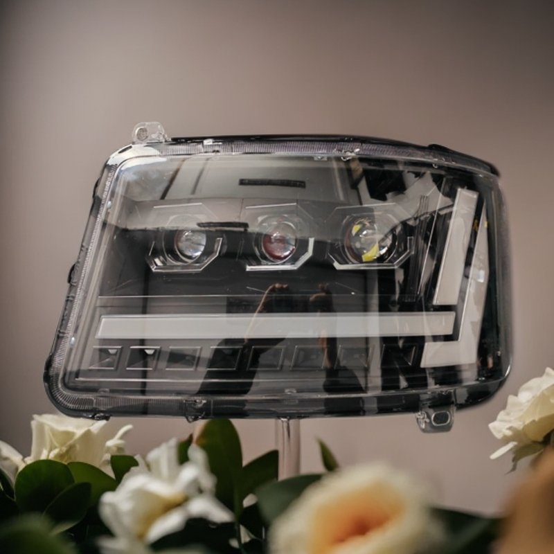 适用东风天龙旗舰KX三透镜矩阵激光大灯总成改装超亮聚光