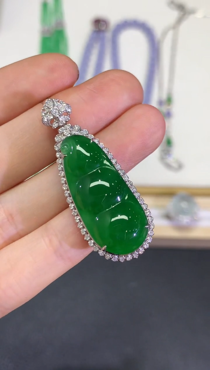 【闪购商品】翡翠颈饰18K金镶嵌团购64
