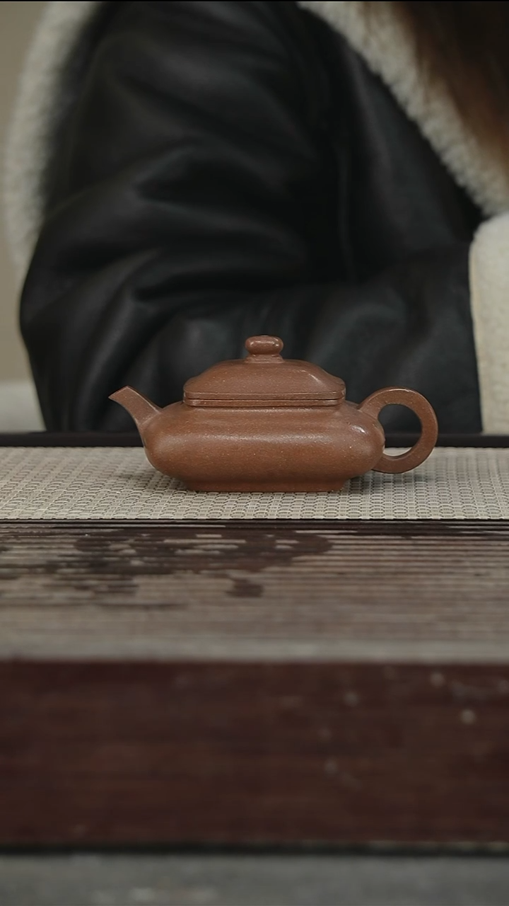 茶壶紫砂77号180CC