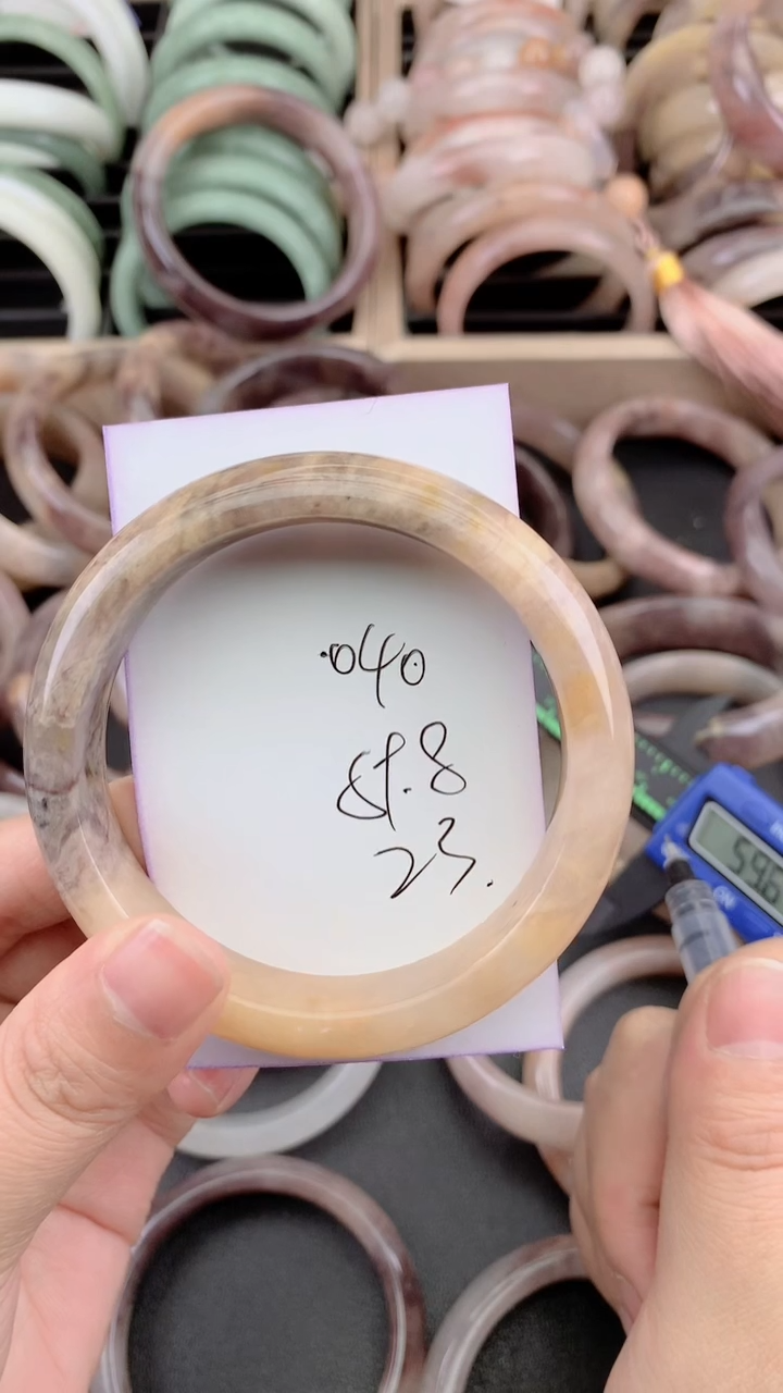 未镶嵌手镯石英质玉040