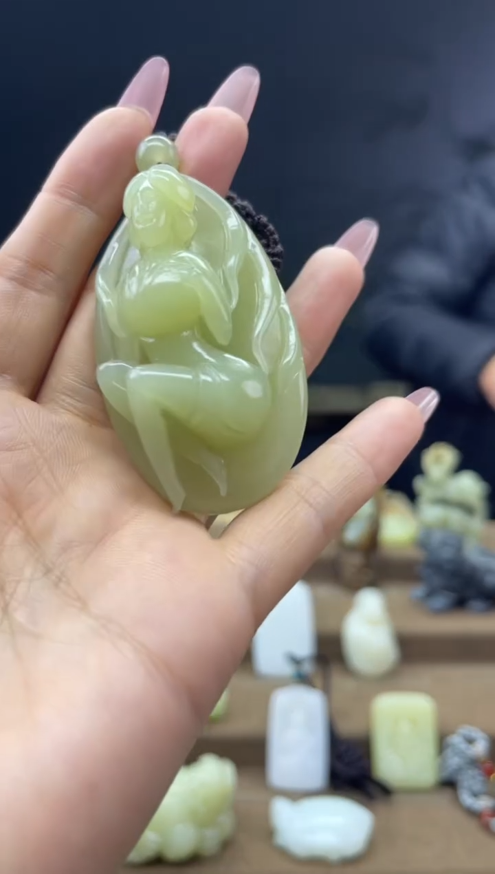 颈饰未镶嵌和田玉1