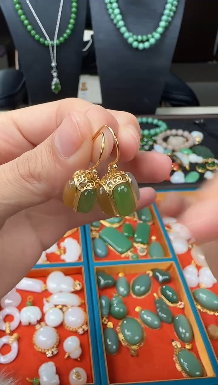 银S925镶嵌和田玉耳饰1