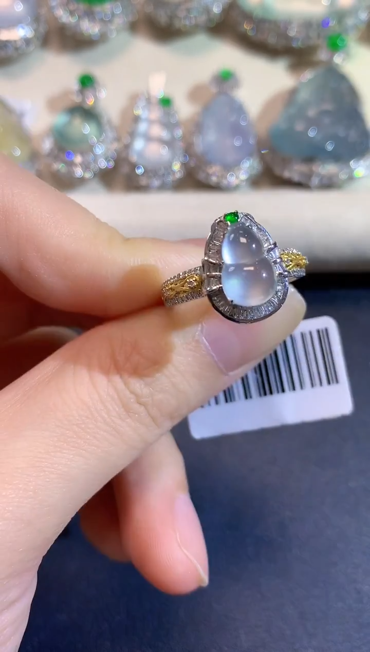 18K金镶嵌戒指翡翠S37