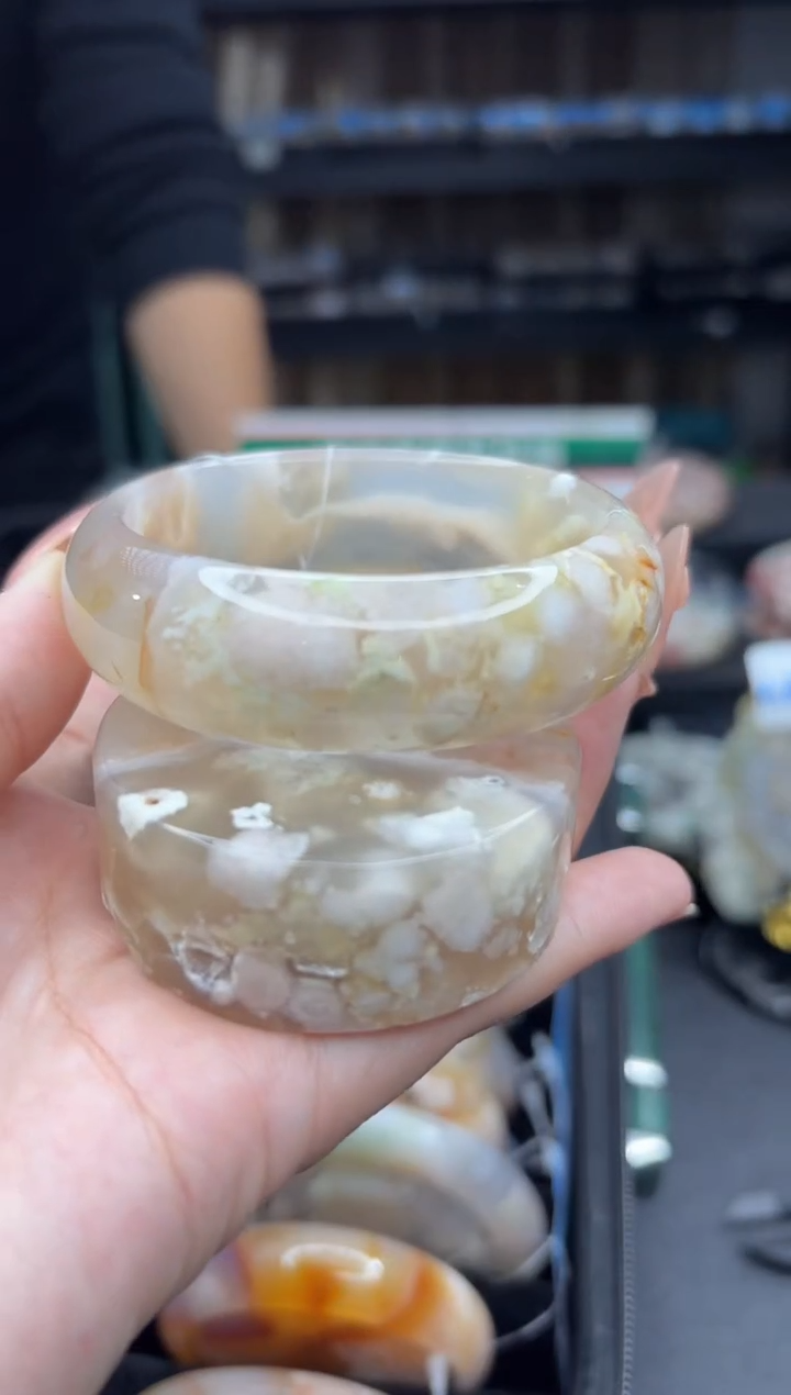 【闪购商品】石英质玉手镯未镶嵌1170（56圈赠送镯心）