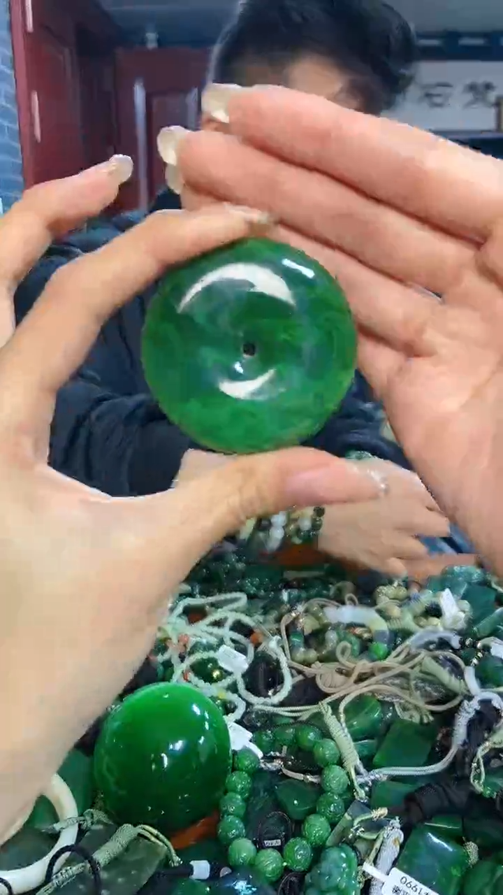 未镶嵌和田玉挂件1