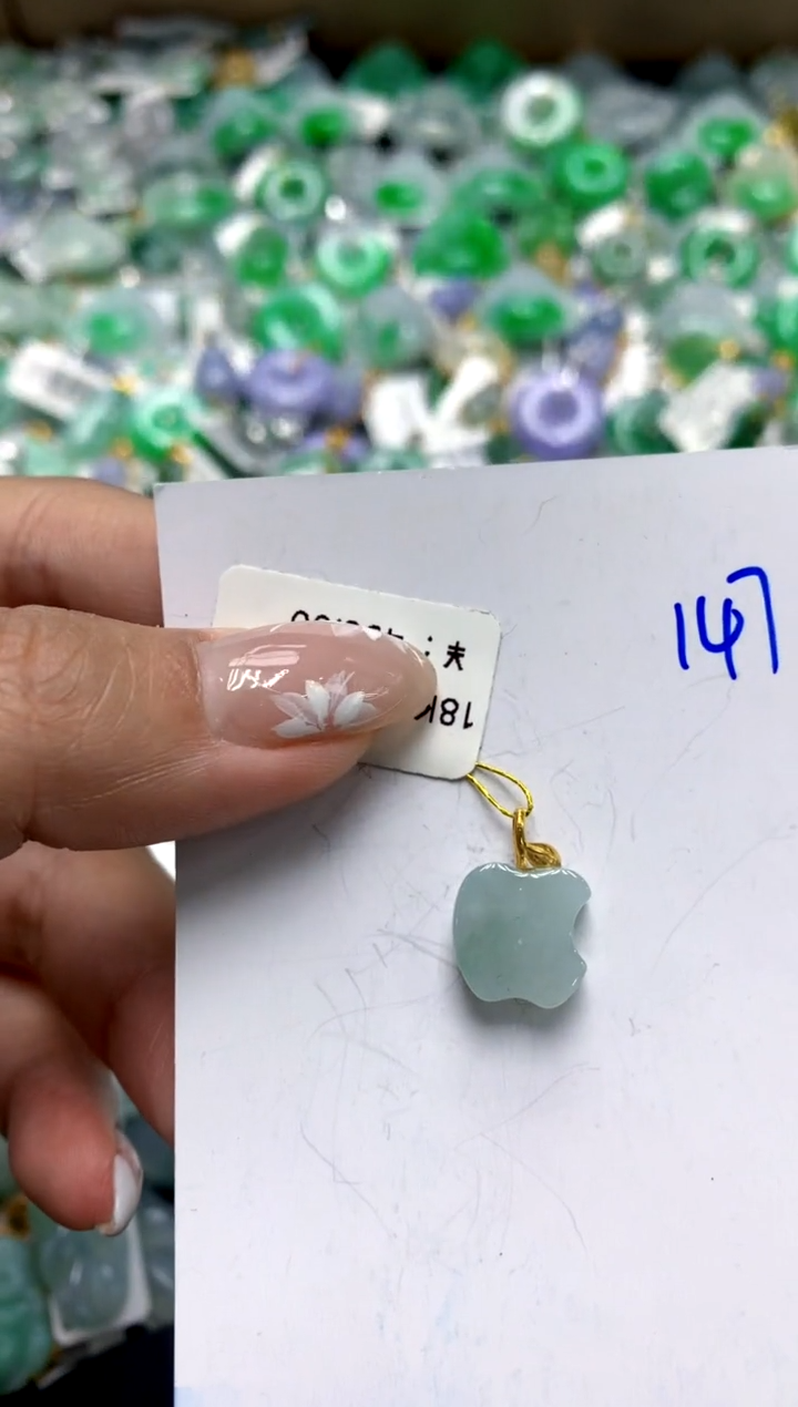 【闪购商品】翡翠颈饰18K金镶嵌111111111111111111