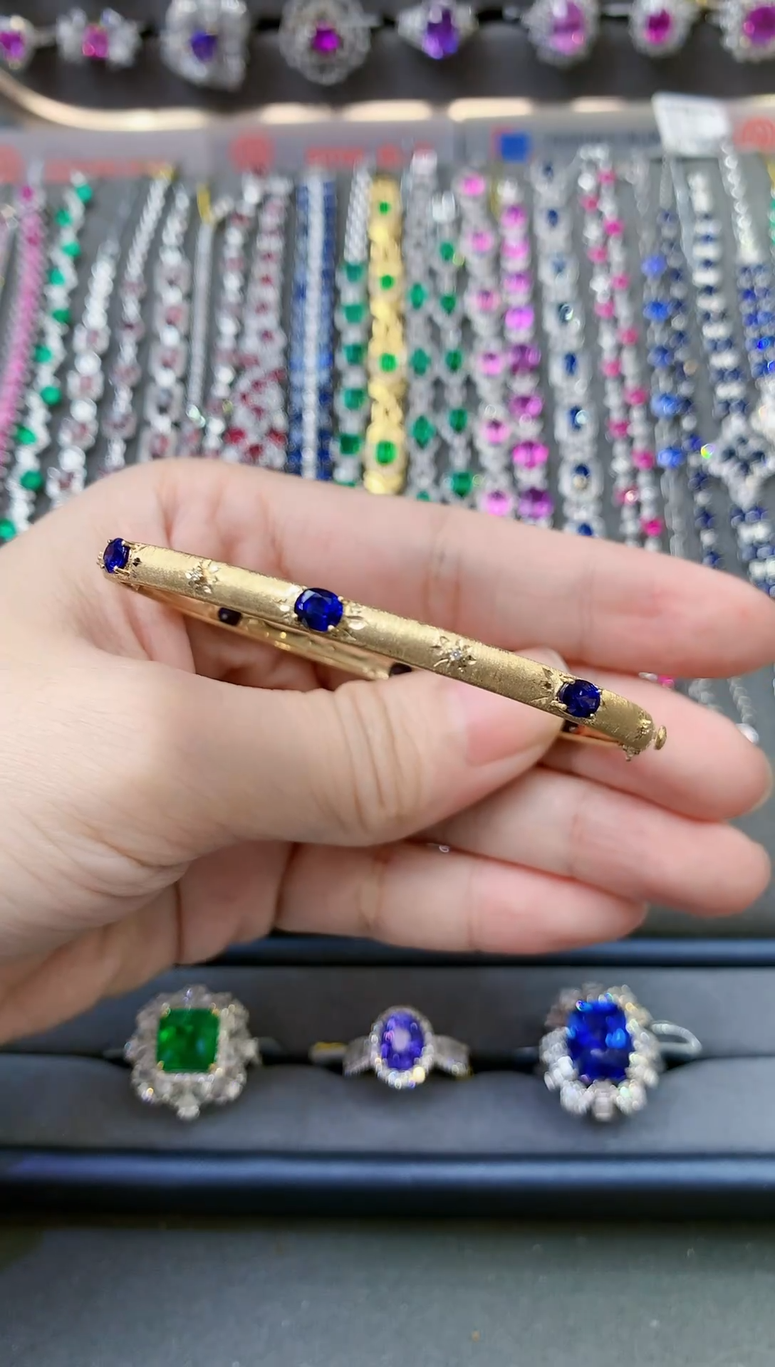 【闪购商品】蓝宝石手镯18K金镶嵌1