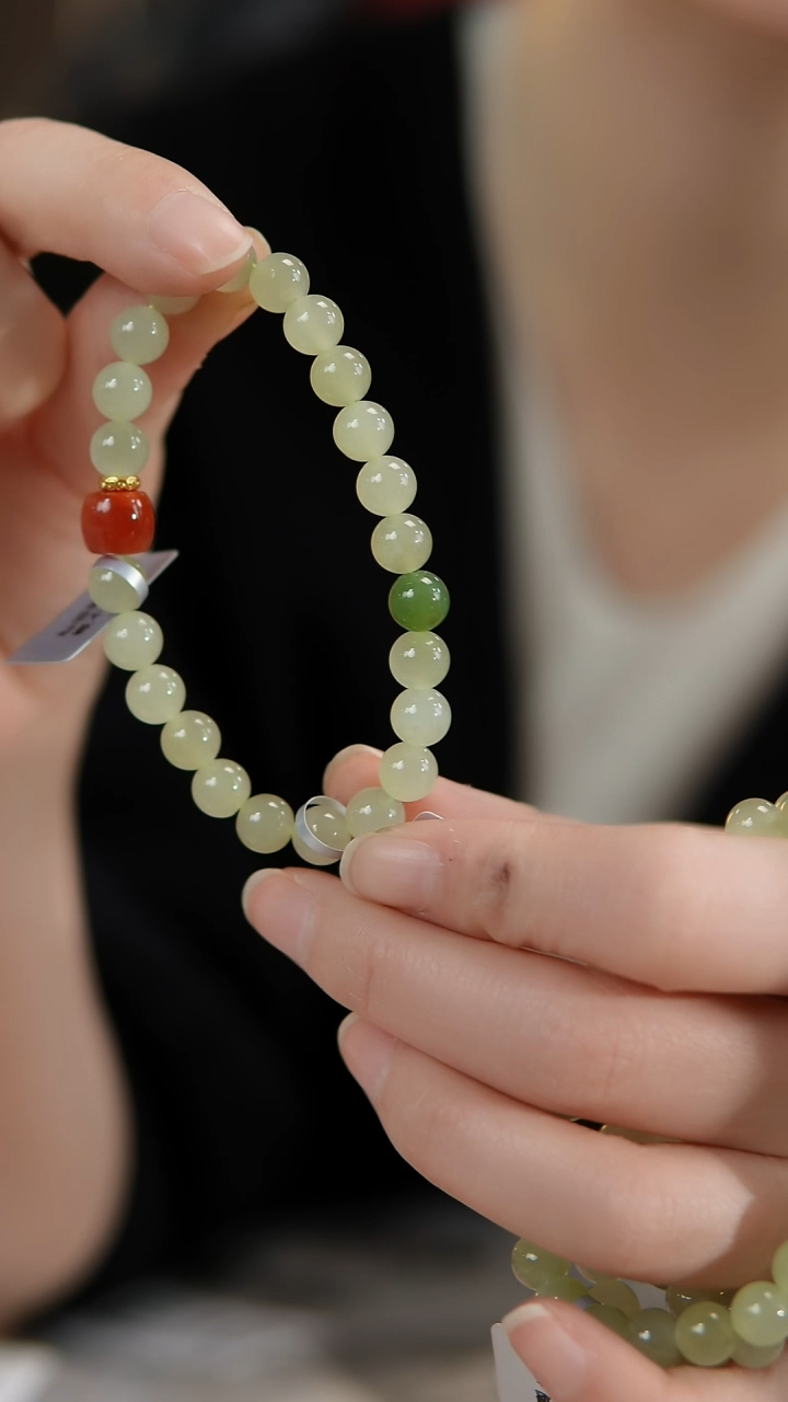 18K金镶嵌手链和田玉和田玉单圈