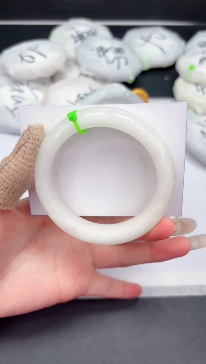 【闪购商品】和田玉（糖玉）手镯未镶嵌237-54.2