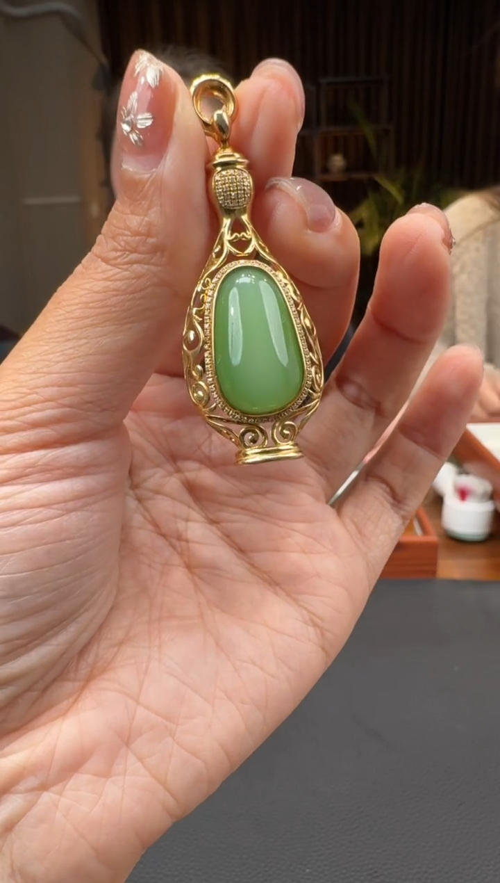 【闪购商品】和田玉17618K金镶嵌1.23赵玉