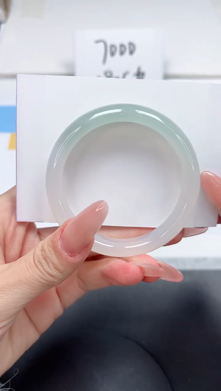 【闪购商品】石英质玉手镯未镶嵌144-52