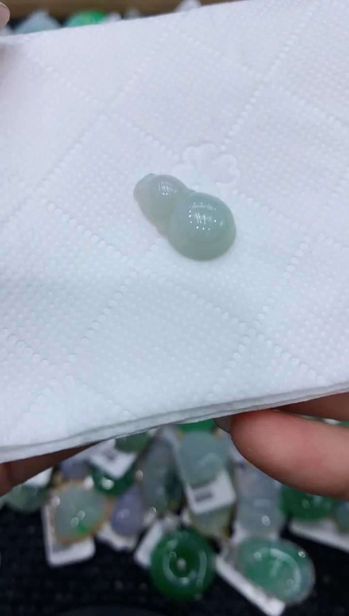 翡翠未镶嵌颈饰111111111111