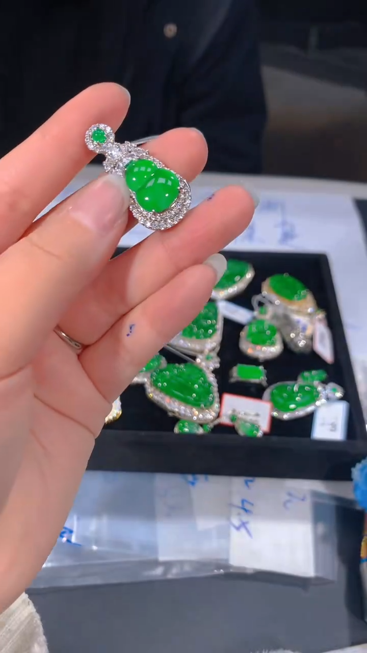 【闪购商品】定制翡翠未镶嵌118多样性发货（发其一）