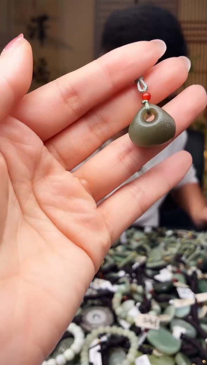 颈饰未镶嵌和田玉多样性发货，拍一发一