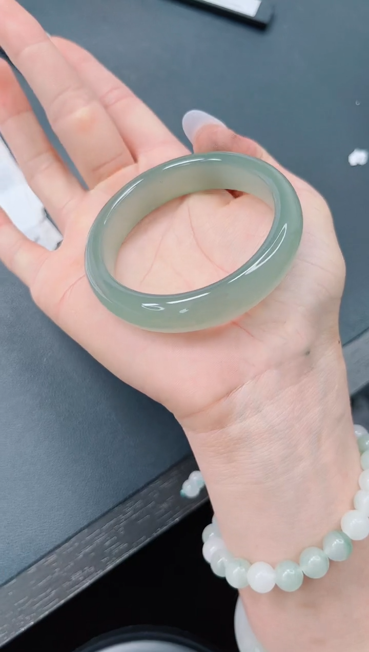 石英质玉手镯未镶嵌195-52.3