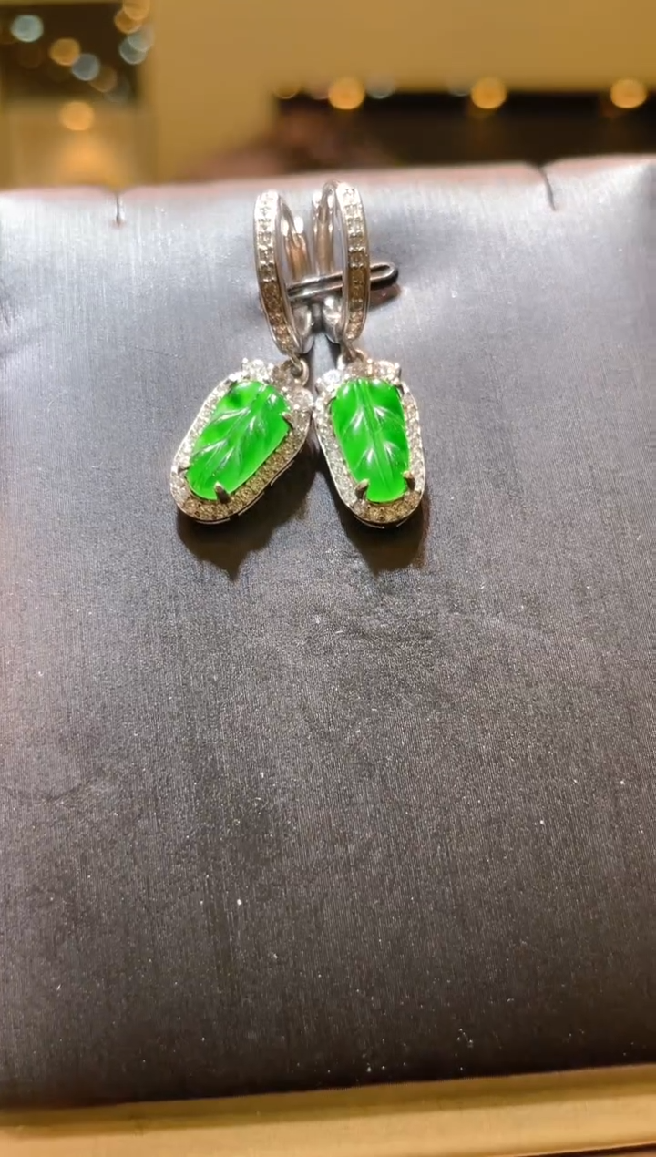 【闪购商品】翡翠吊坠(不含链)未镶嵌A4