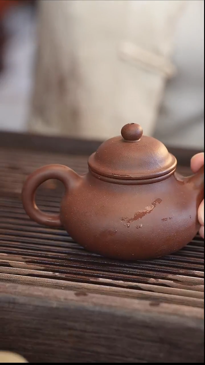 茶壶紫砂容天 紫泥 半手工 180cc
