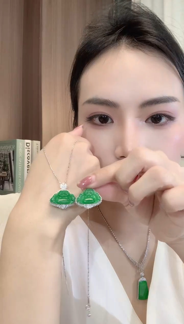 翡翠18K金镶嵌吊坠(不含链)A69 多样性发一件