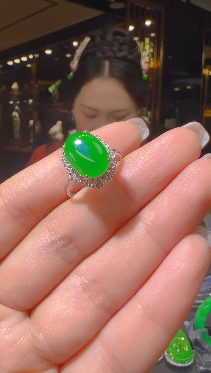 【闪购商品】翡翠戒指18K金镶嵌065    