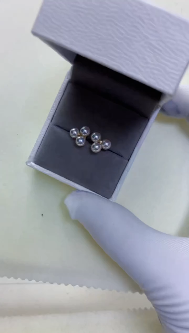 【闪购商品】海水珍珠饰品18K金镶嵌三叶草耳钉