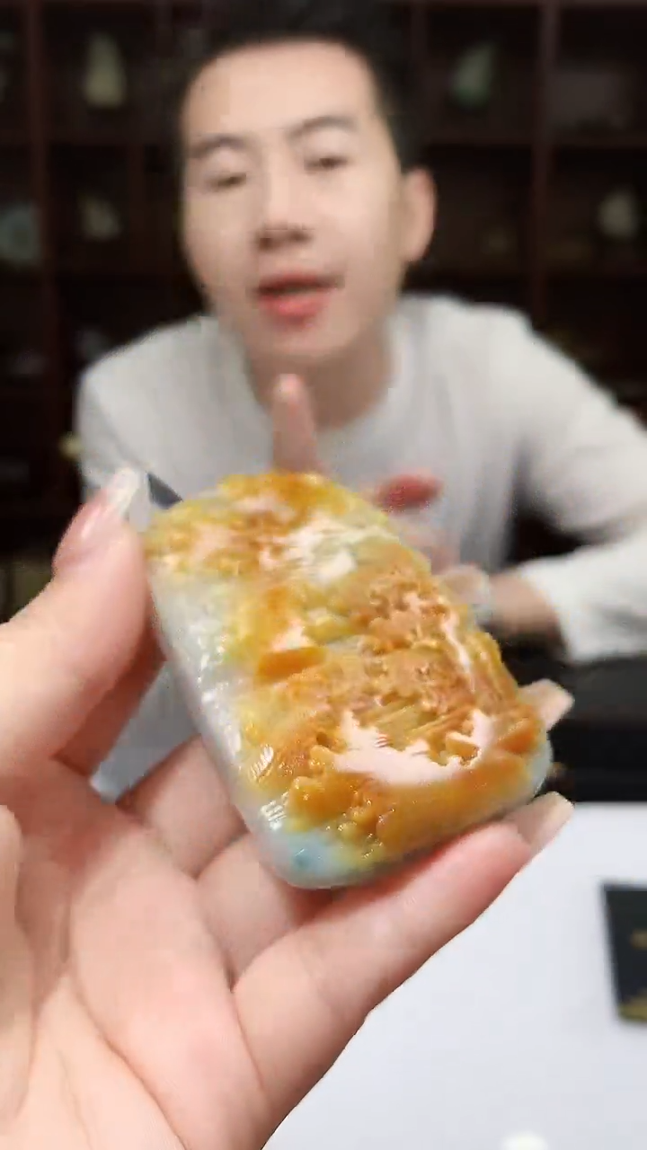 【闪购商品】定制翡翠未镶嵌1049xx-毛货挂件46