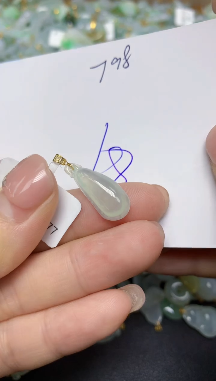 【闪购商品】翡翠挂件18K金镶嵌 天然翡翠A货