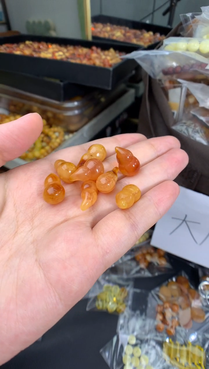 琥珀未镶嵌珠宝奇石多样性发一件