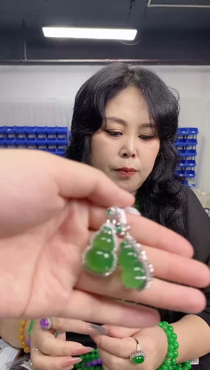 翡翠未镶嵌颈饰闪购链接多样性发其一颜色微差