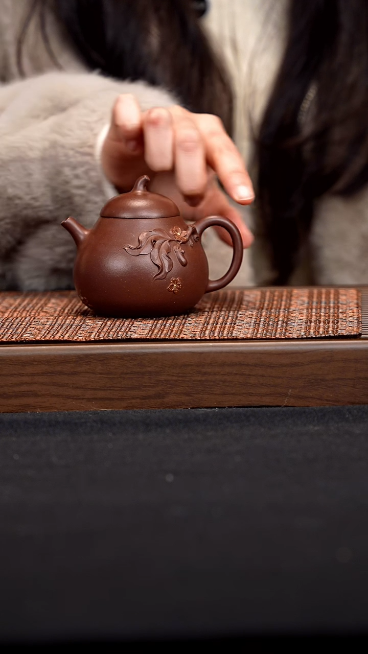 【闪购商品】小茄瓜壶 一物见春