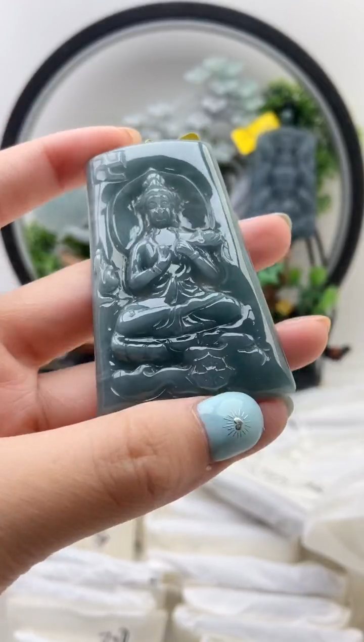 颈饰未镶嵌翡翠大势至