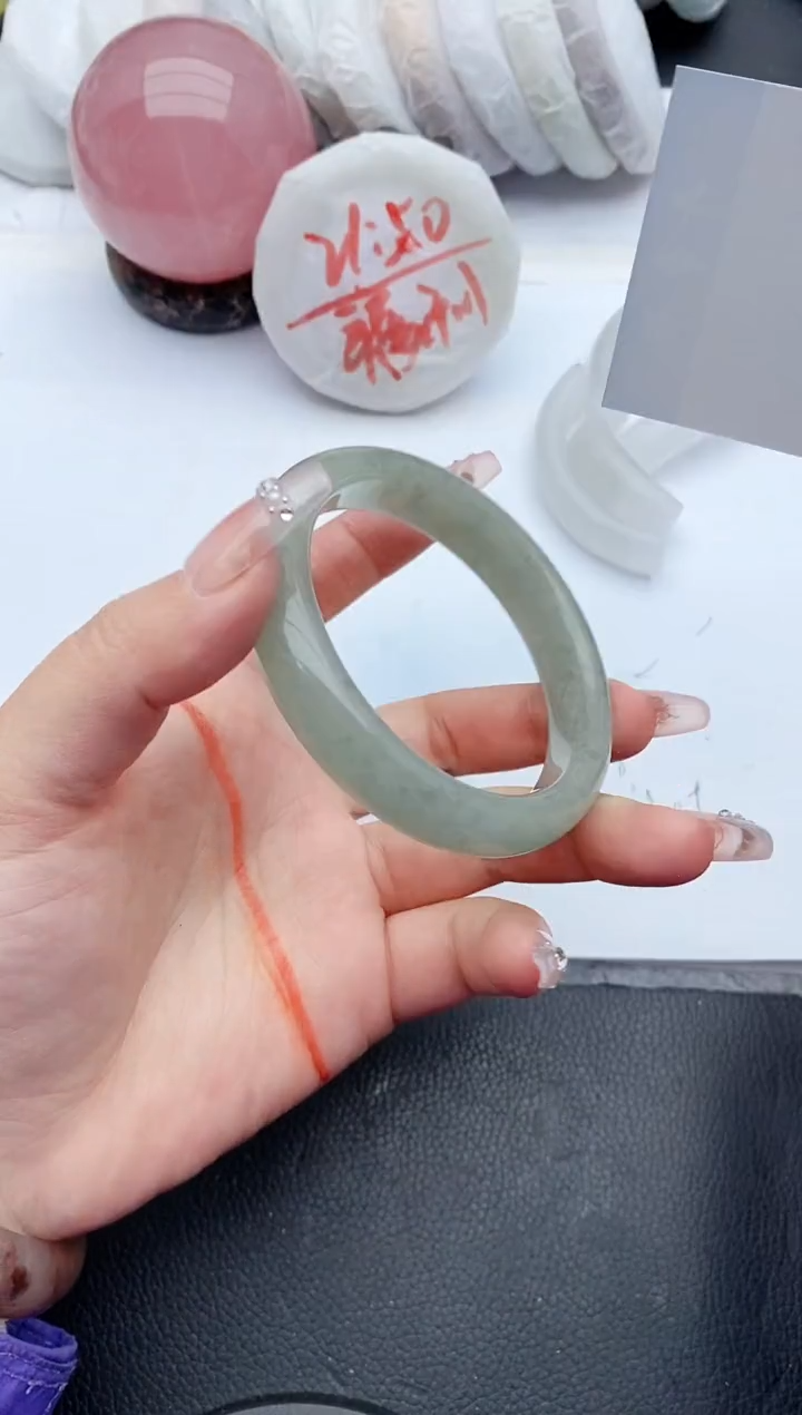 【闪购商品】石英质玉手镯未镶嵌G122+58/59