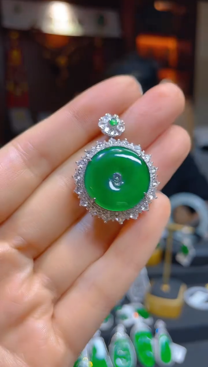 【闪购商品】翡翠颈饰银S925镶嵌114525天然A货翡翠平安扣