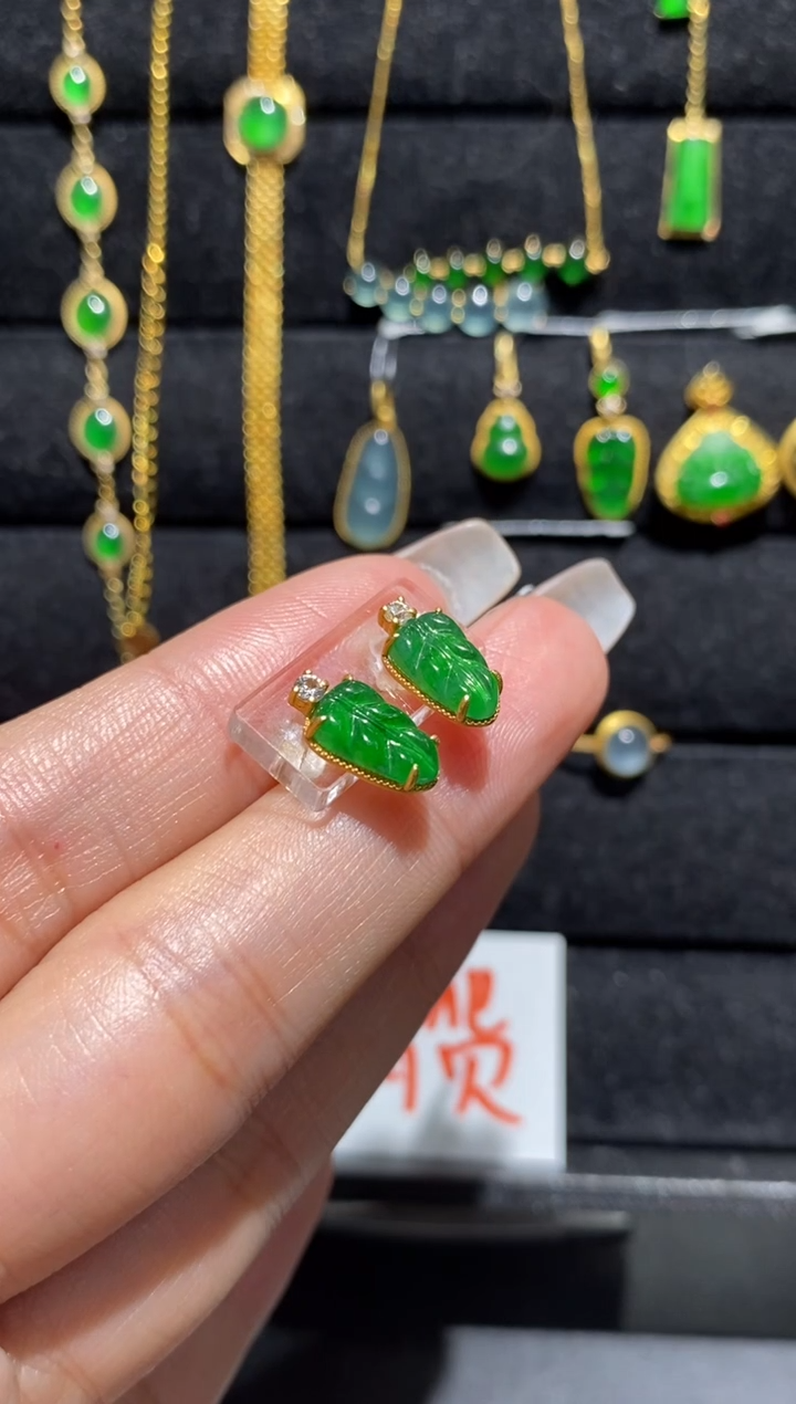 【闪购商品】翡翠耳饰18K金镶嵌耳饰