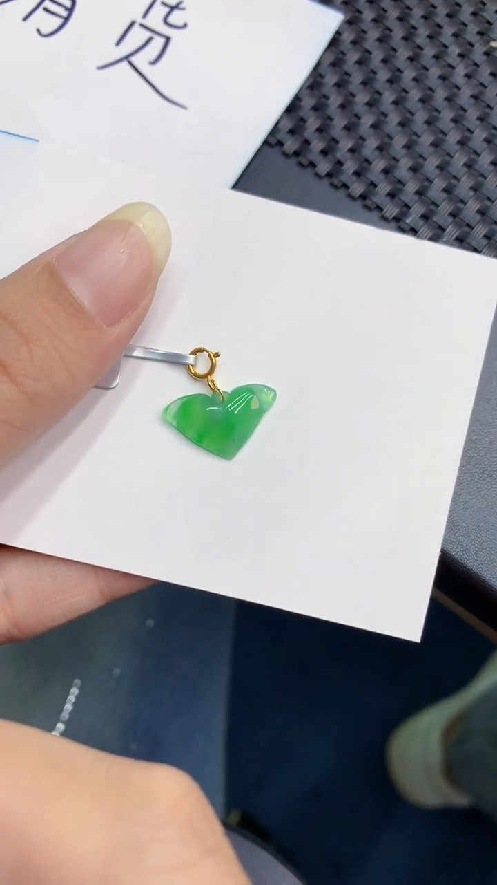 【闪购商品】翡翠颈饰未镶嵌000000008