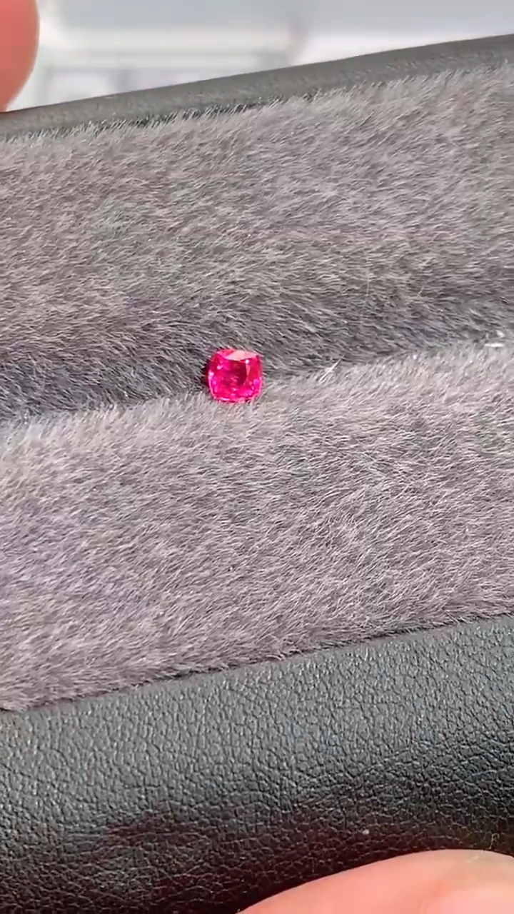 【闪购商品】尖晶石裸石未镶嵌粉绝0.23