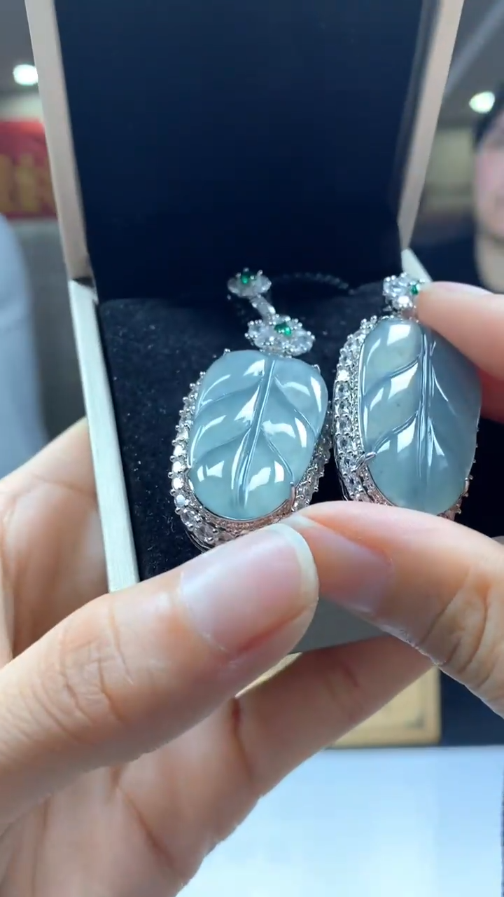 【闪购商品】翡翠颈饰未镶嵌多样性发货【只发一件】 *s57