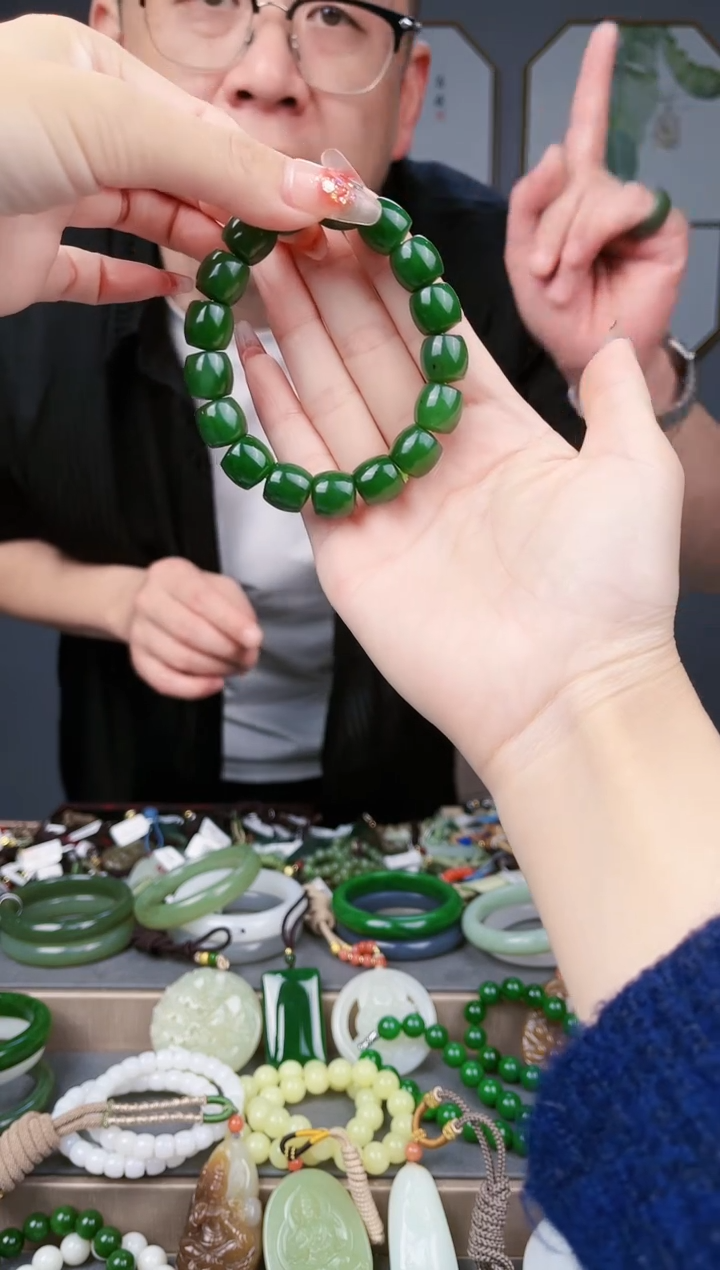 和田玉未镶嵌颈饰多样性发货  拍一单发一个13.14