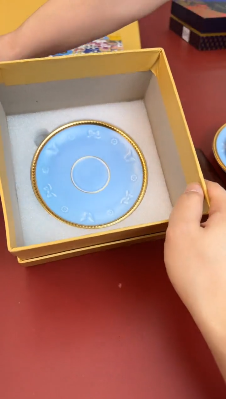 【闪购商品】瓷片新号开播全场漏@@H963