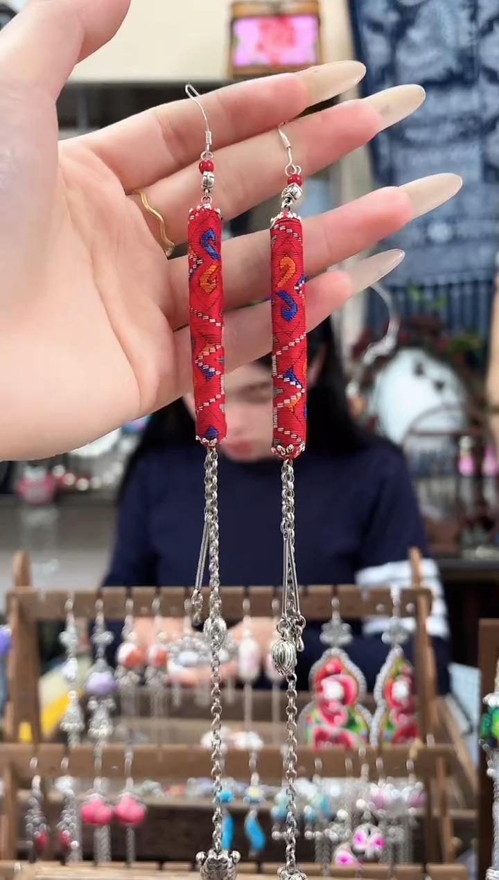 织绣民族风非遗老绣饰品758