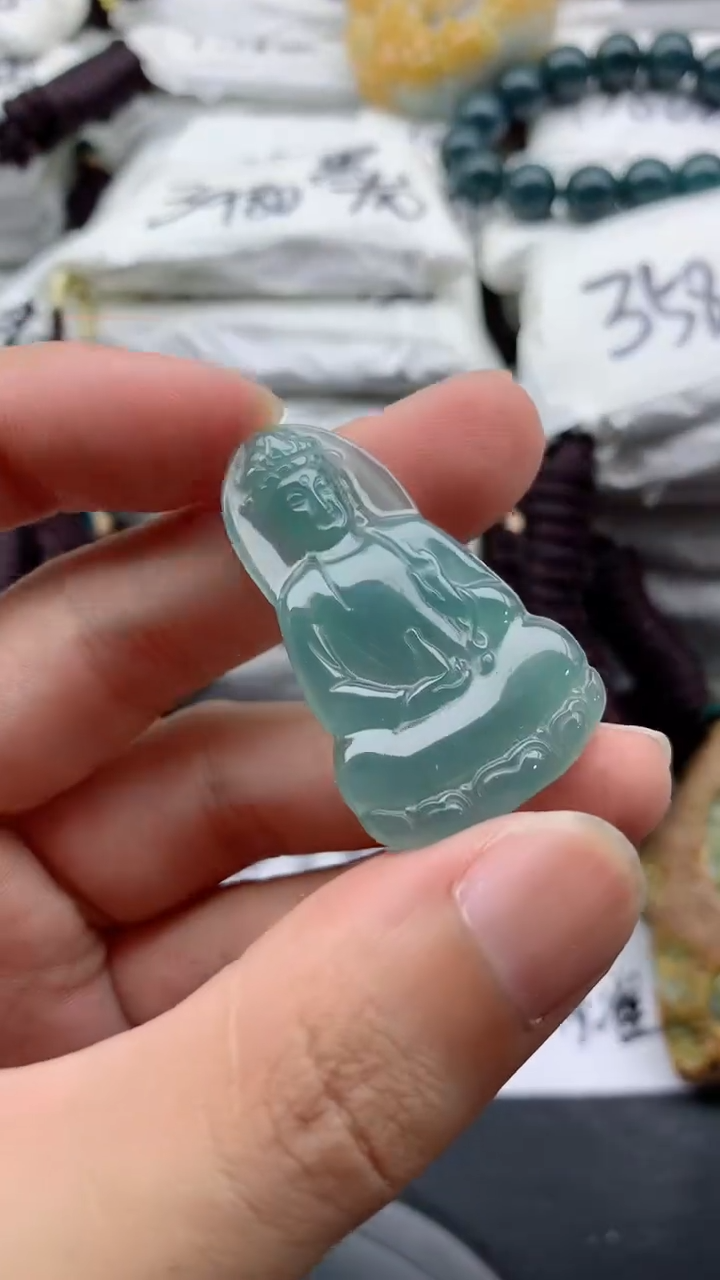 翡翠未镶嵌颈饰00000000