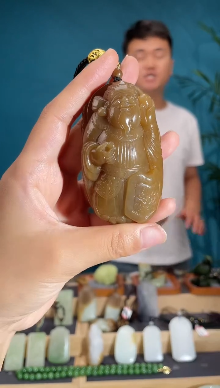 和田玉未镶嵌颈饰1