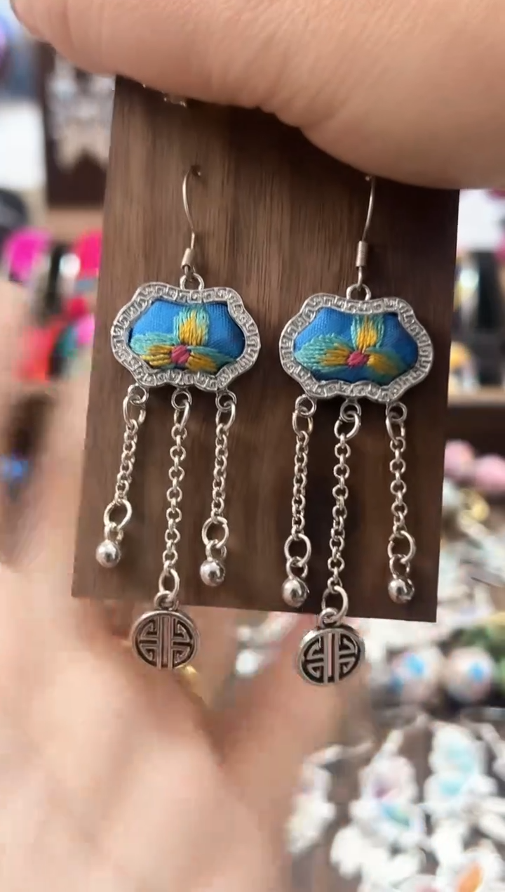 【闪购商品】织绣民族风老绣饰品571