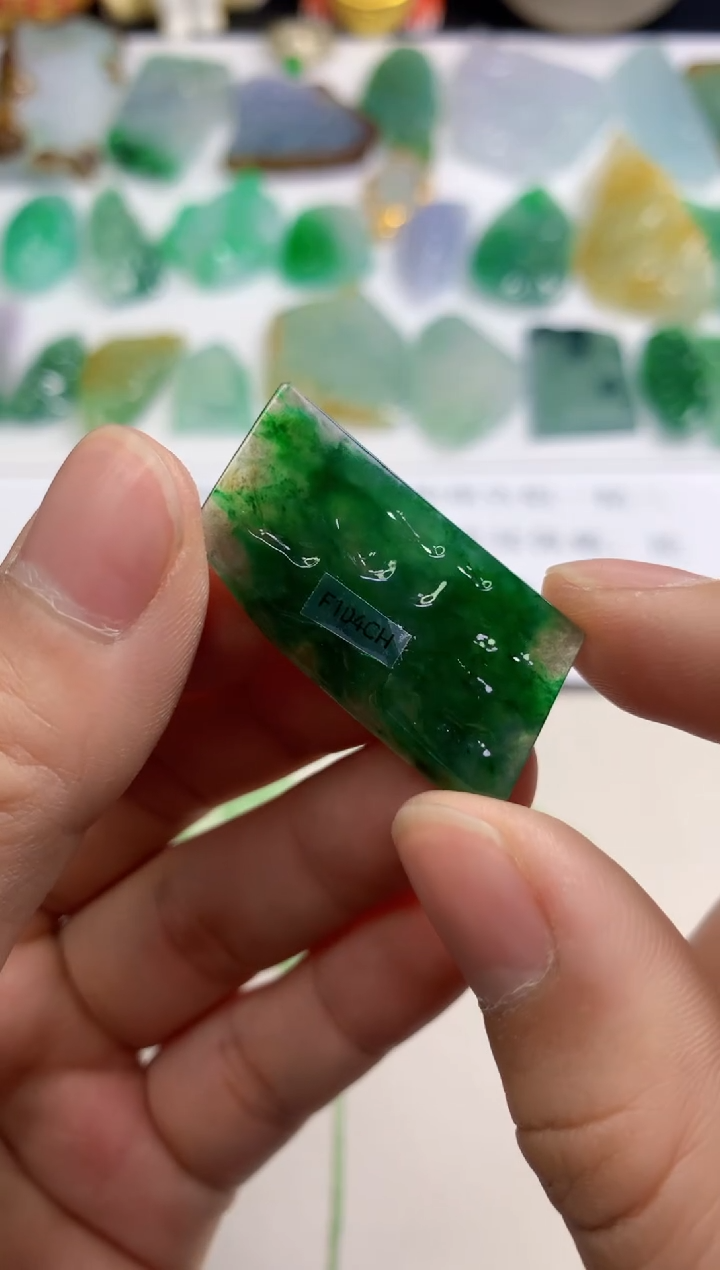 【闪购商品】翡翠吊坠(不含链)未镶嵌852