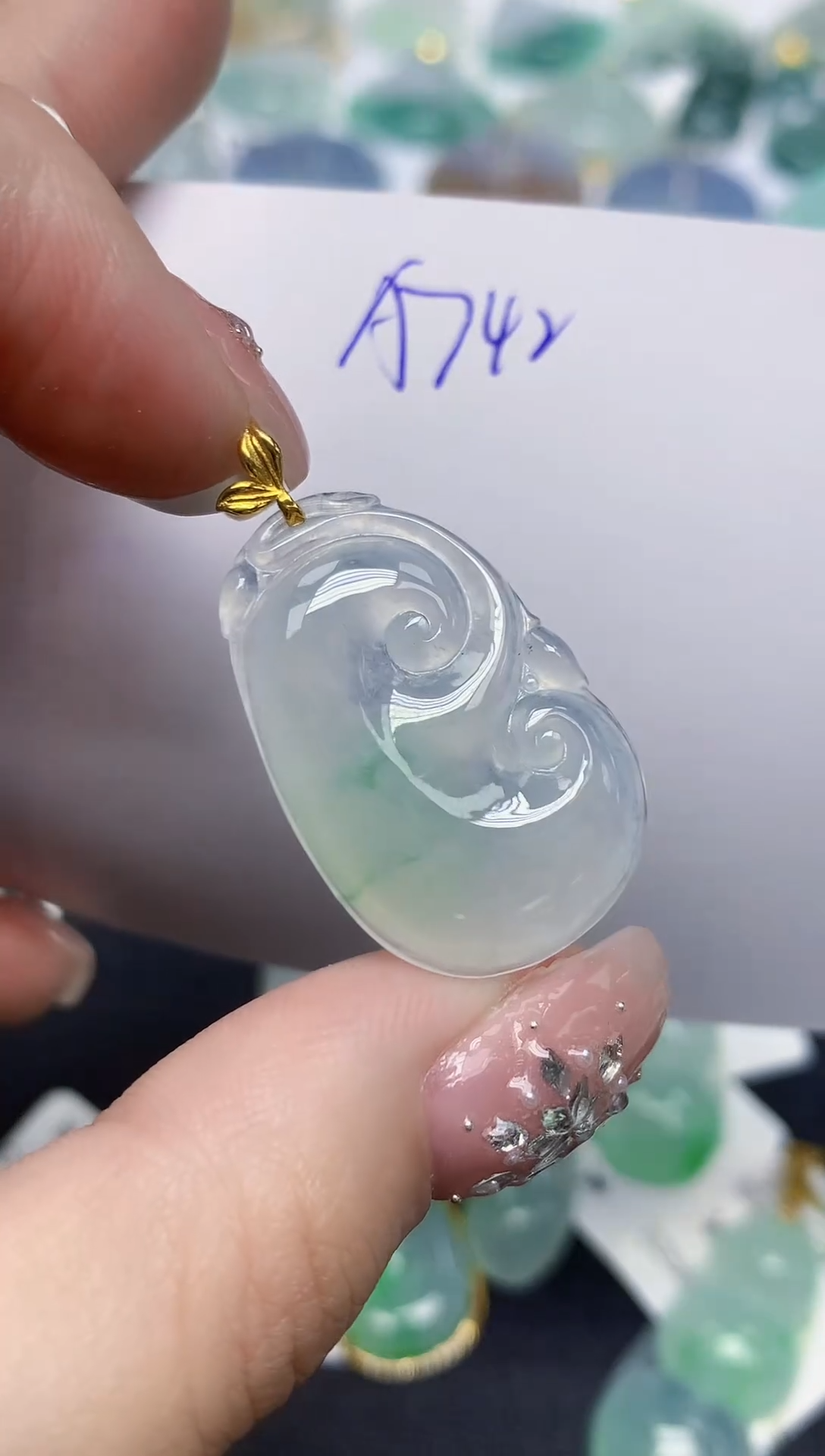 颈饰18K金镶嵌翡翠天然缅甸翡翠A货翡翠百元以上9元证书费自理