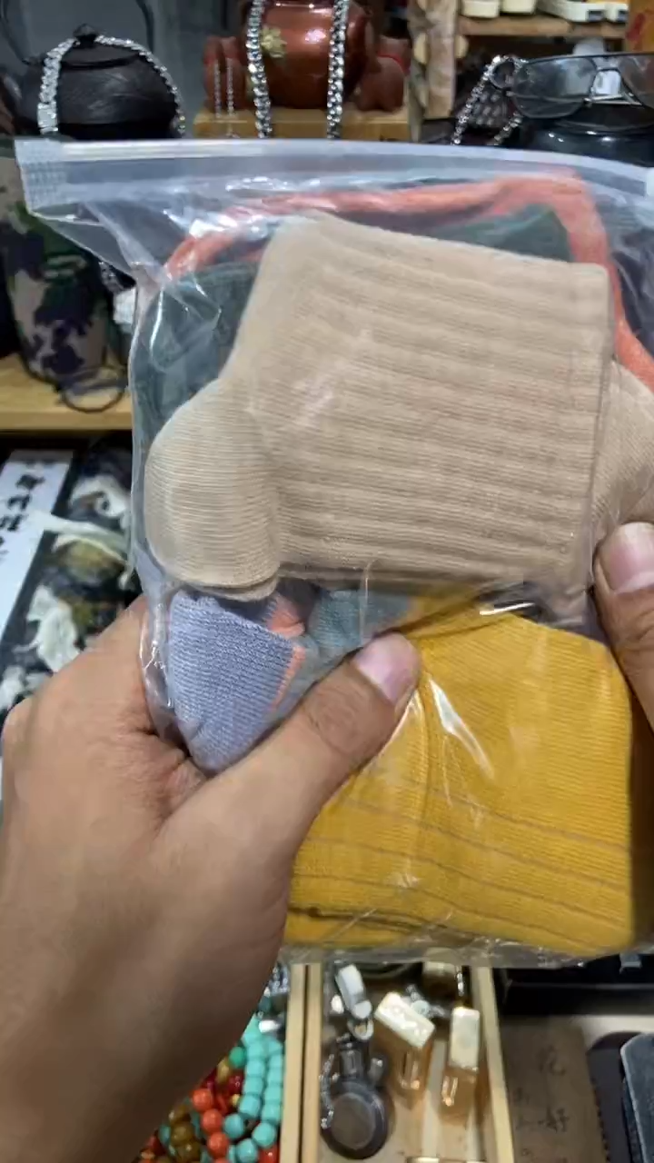 瓷片闪购商品  如图所示