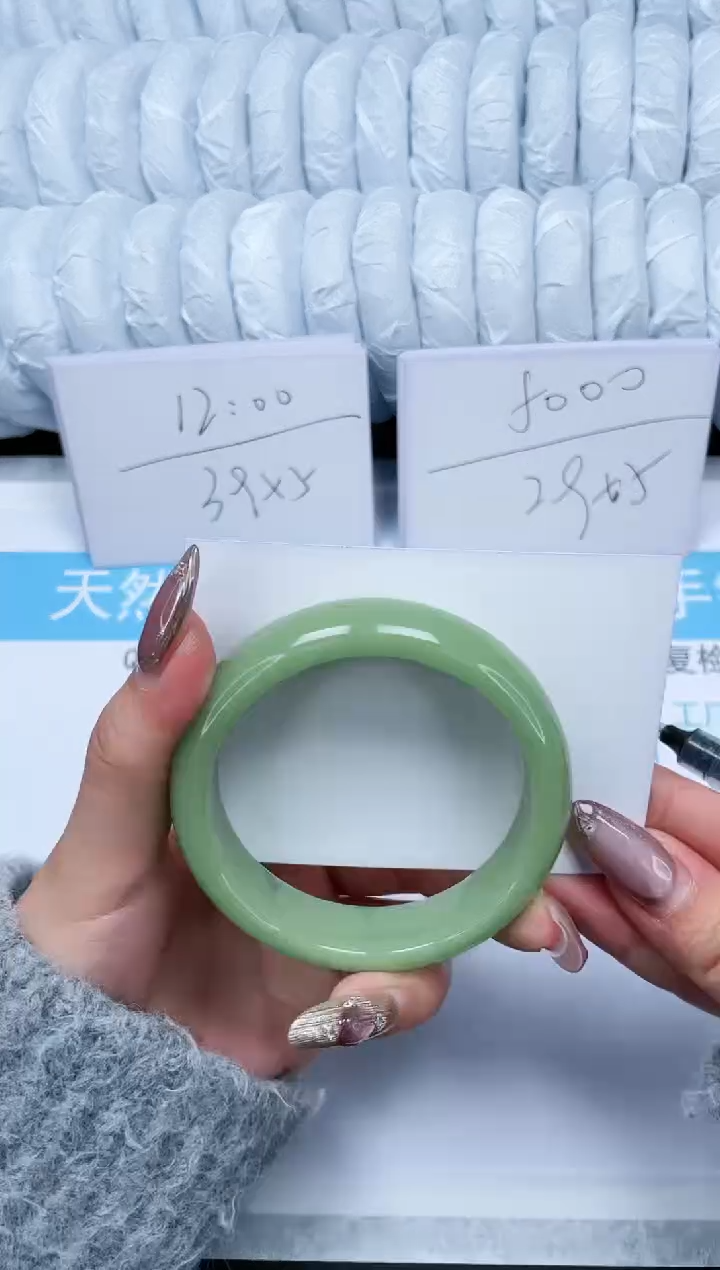 【闪购商品】石英质玉手镯未镶嵌203-58.5