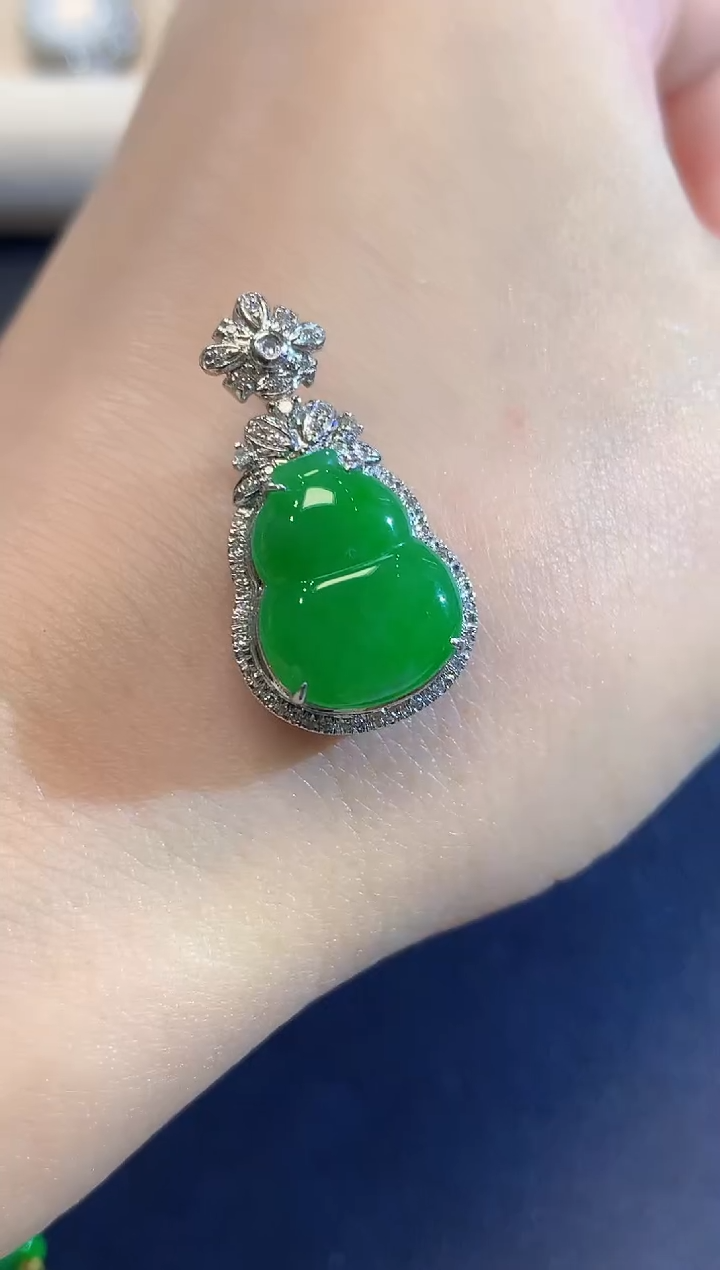 吊坠(不含链)18K金镶嵌翡翠A12 